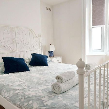 Cosy Central Canterbury - Modern Victorian Екстериор снимка